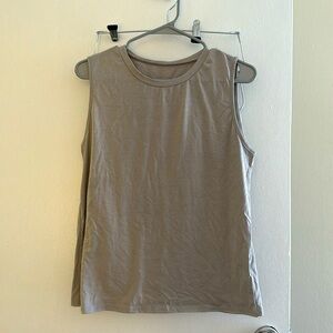 Grey tank top